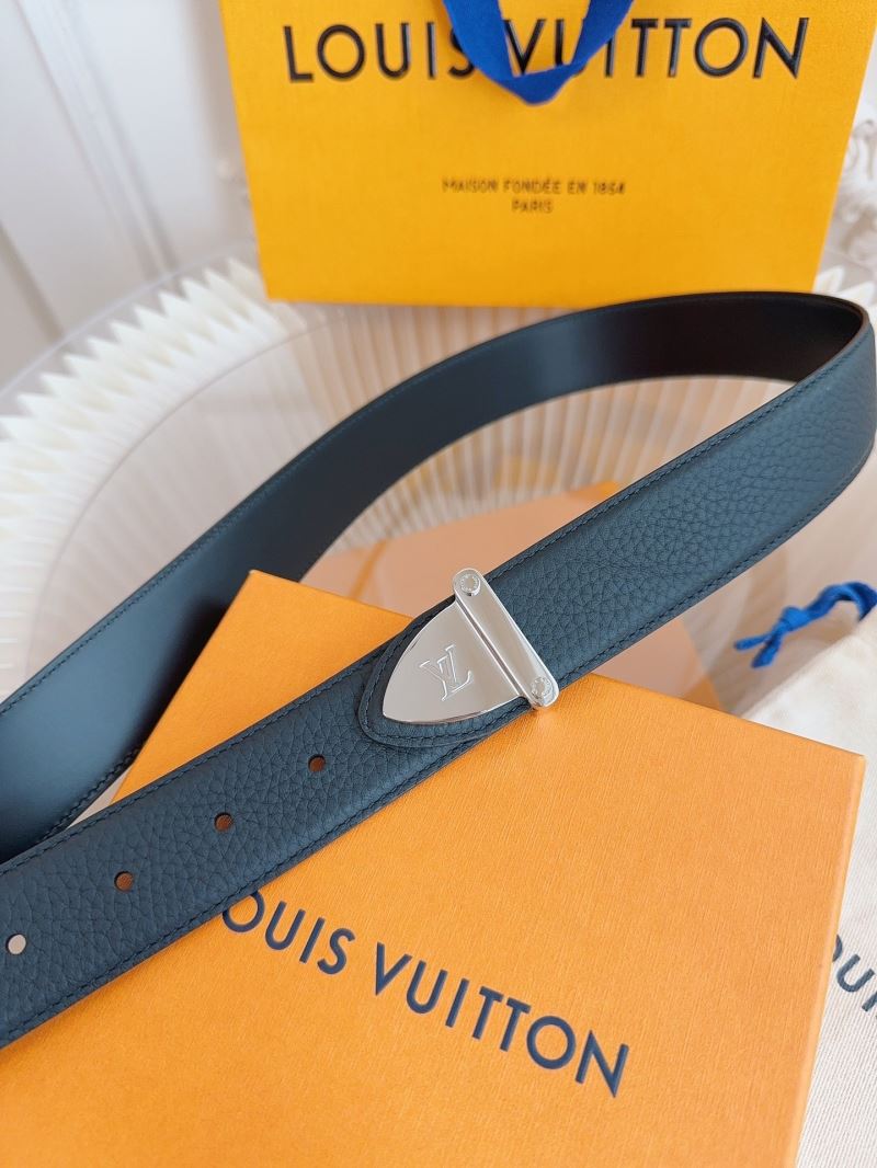l0vis Vvtt0n belts